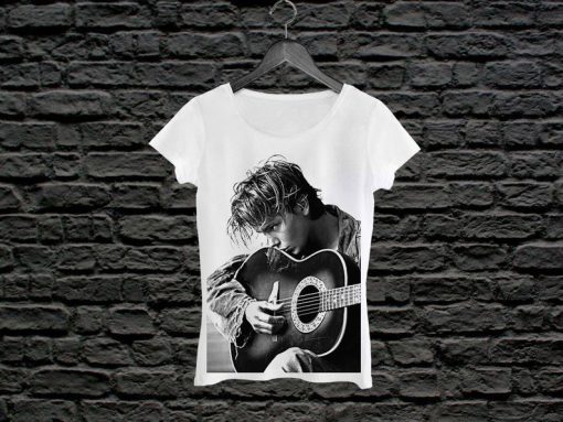 River Phoenix Unisex T- Shirt