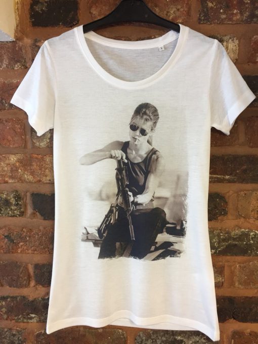 Terminator 2 - Linda Hamilton, Sarah Connor - White T-Shirt. Men's & Women's all Sizes