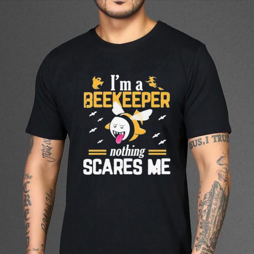 Halloween I’m A Beekeeper Nothing Scares Me T-shirt