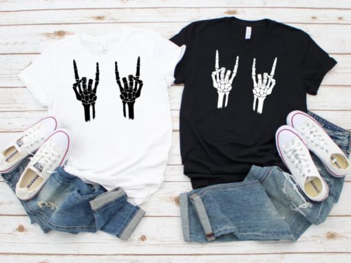 Skeleton hands Tshirt