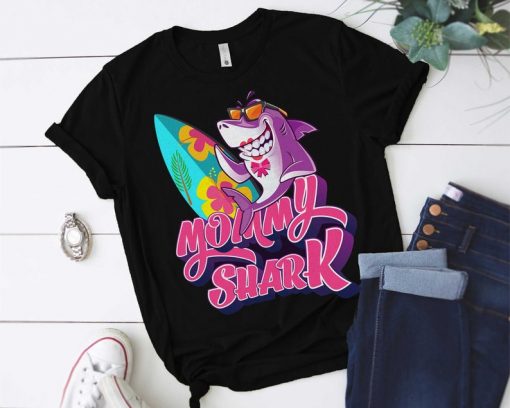 Mommy Shark T-shirt